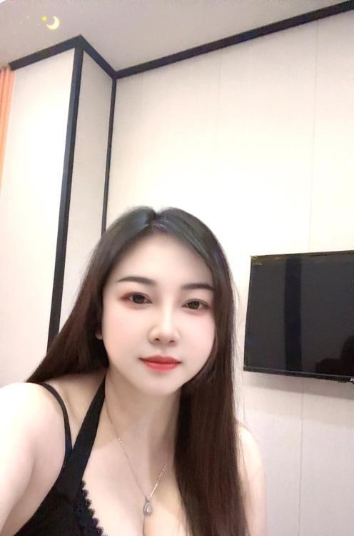 白云肥臀少妇
