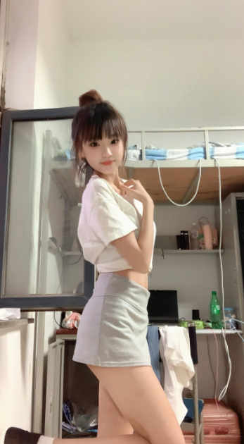 南山区清纯白虎嫩妹自做-小月