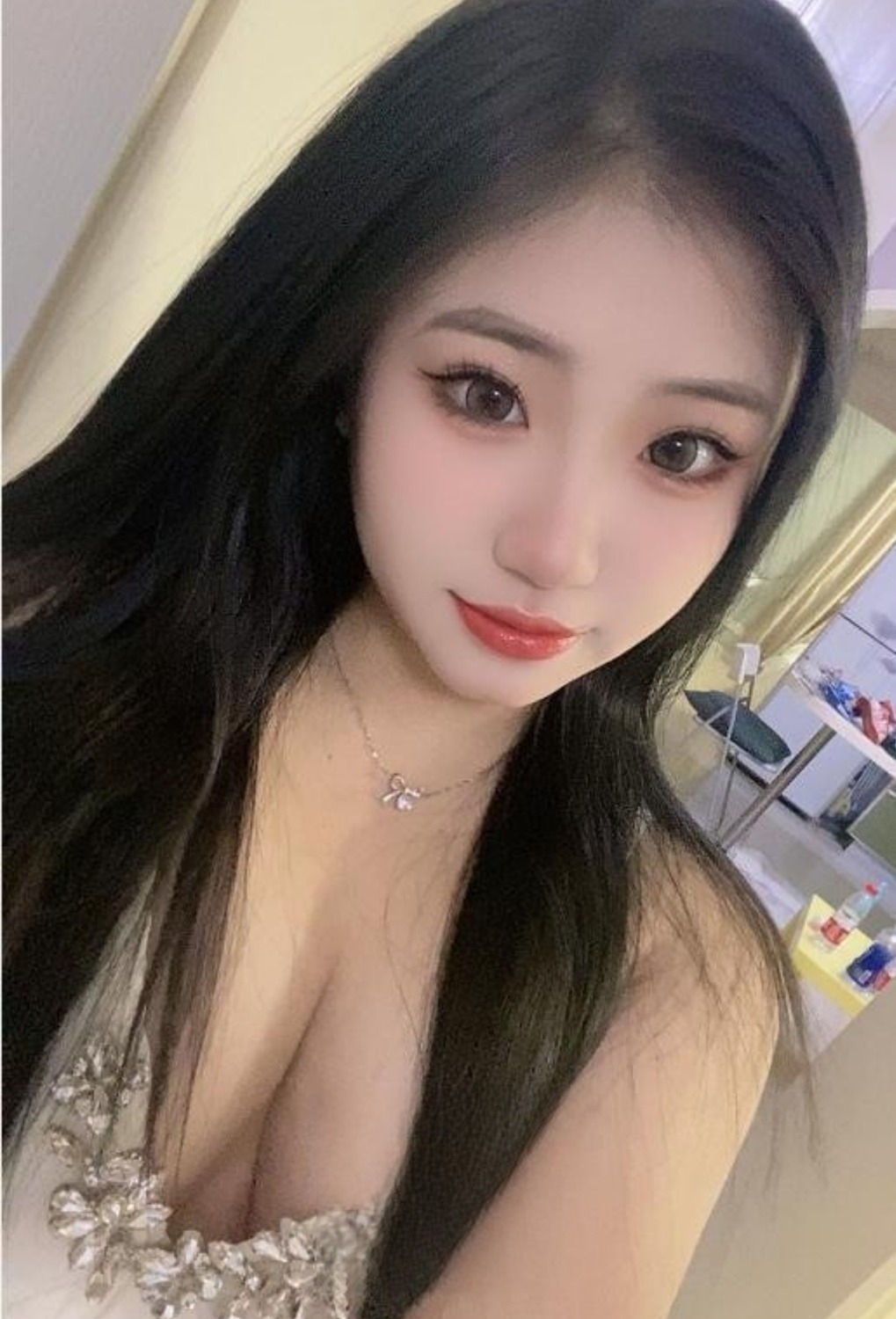 浦东性感美乳香软粉嫩幂儿