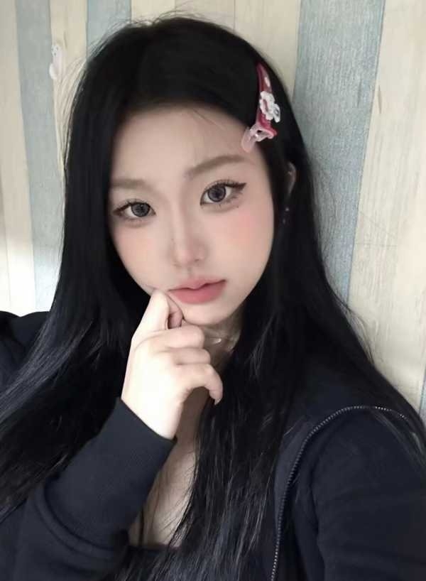 越秀极品新人女神外出-米兰